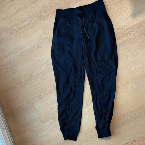 Lululemon dance studio mid rise jogger pants, true navy, size 6 EUC - Picture 6 of 10